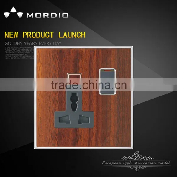 2016 Newest British Standard Wooden Color 13A MF Switched Socket photo-2