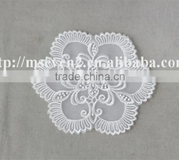 Wholesale White Color Flower Appliques Embroidery Patch for Ladies Dress photo-2