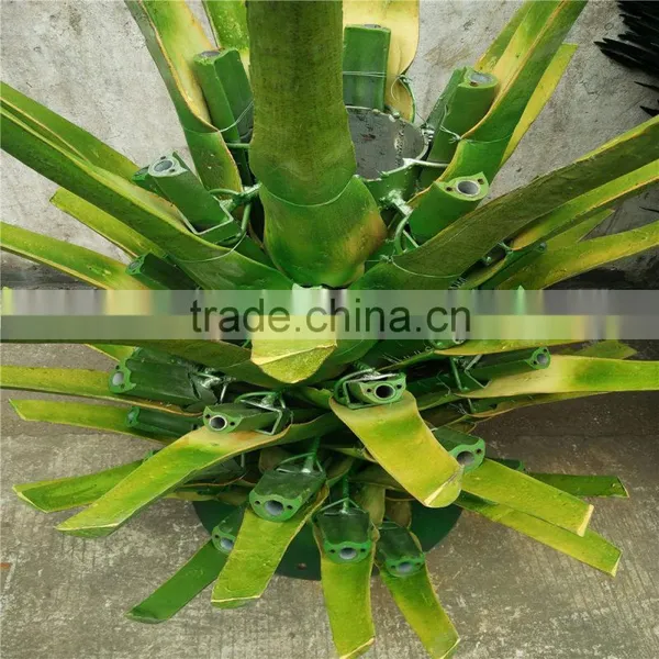 Artificial Fiberglass Coconut Palm Tree With Fireproof for Sale Outdoor Decoration photo-3