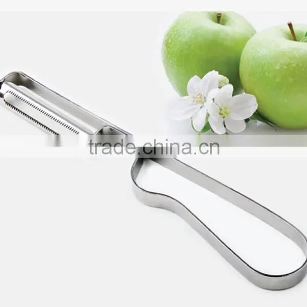 Useful and Simple Kitchen Peeler Set Including Parer, Grater and Julienne Peeler photo-5