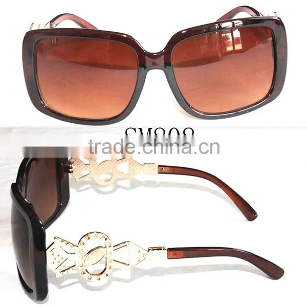Red Woman Sunglasses With Metal Mixed Temple , Eye Glasses Custom Your Logo