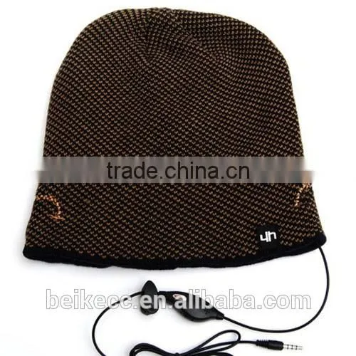 Uneed Knitted Beanie Hat With Headphone photo-5