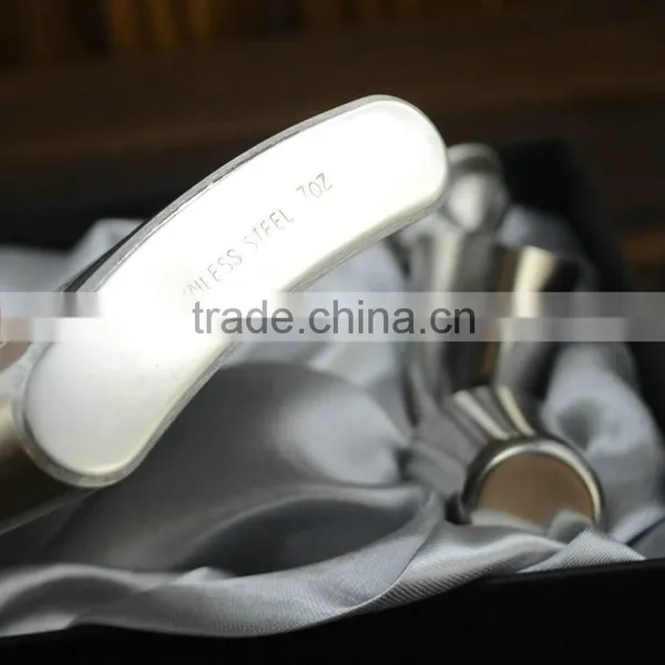 Small Cup Emboosed Mini Hip Falsk photo-3