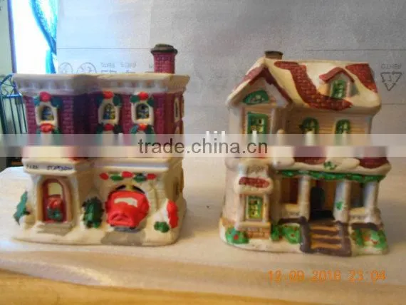Set of 5 Christmas Village Houses & 6 People Figurines photo-5