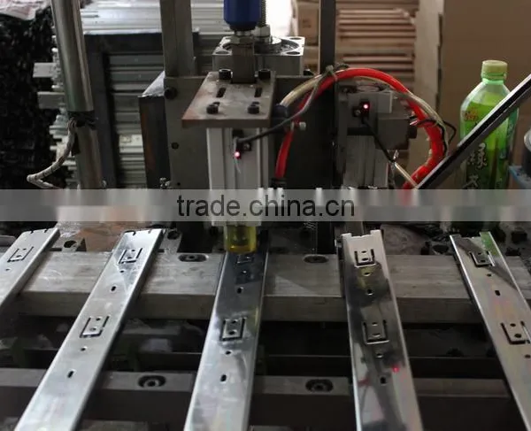 Full Automatic Drawer Slide Assemble Machine photo-5