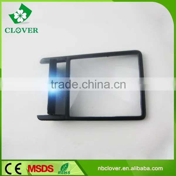 Card Shape Plastic Reading Magnifier With Led Light for Elderly photo-3