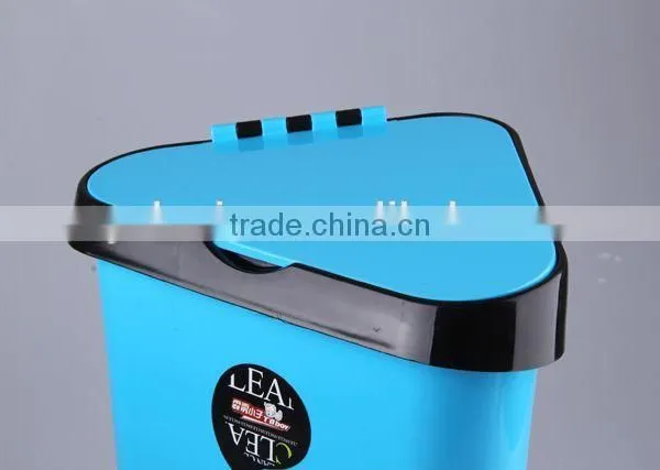 Rubbish Bin Household Garbage Can With Cover/Triangular Plastic Trash Can photo-3