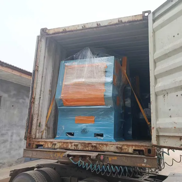 Tumble Belt Shot Blasting Machine to India / Q326 / 200kg / Crawler Type / Rubber Belt photo-5