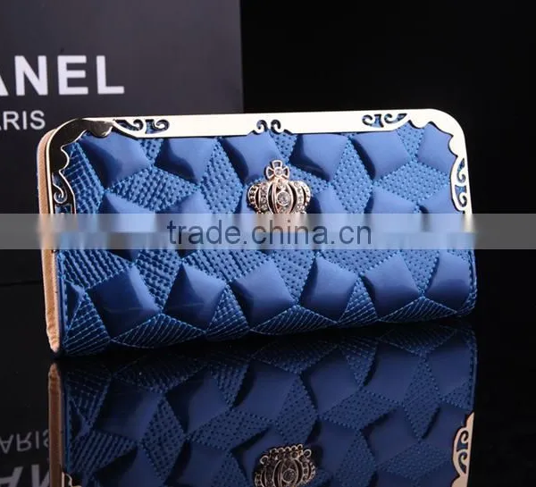 Europe Fashion Crown Emboss Women Patent Leather Wallet photo-5