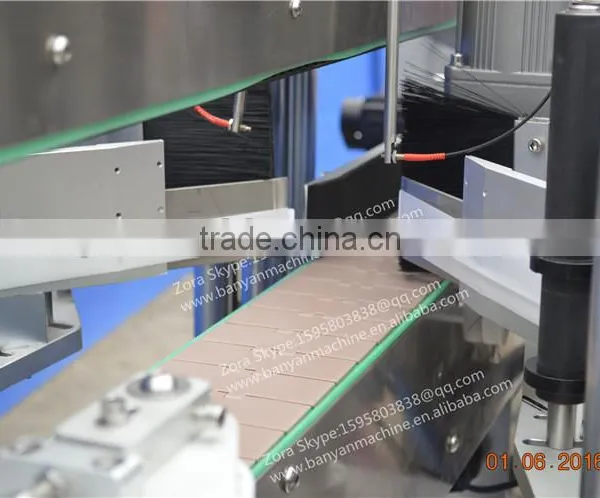 Servo Motor PLC Control Double Sides Plastic Bottle Labeling Machine photo-2