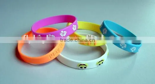 Promotional Bulk Cheap no Minimum Silicone Wristbands China photo-5