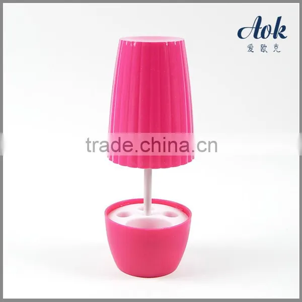 Covered Toothbrush Holder
