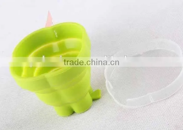 Four Leaf Clover Design Silicone Folding Cup photo-3