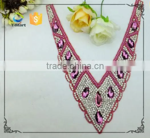 Shining Strass Big Glass V Shape Neckline Appliques photo-2