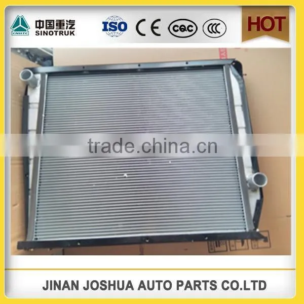 SINOTRUK HOWO Tractor Truck Parts Water Radiator photo-2