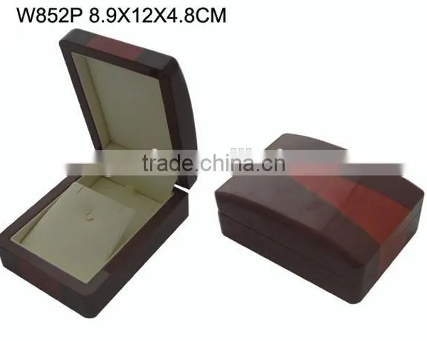 W851B High Glossy Velvet Lining Painted Wooden Jewelry Bracelet Box photo-3