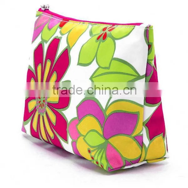 Promotional Charming Printed Flower Cosmetic Bags for Women photo-2