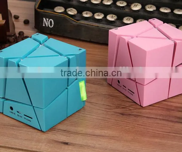 Creative Design Rubik's Cube Mini Bluetooth Speaker