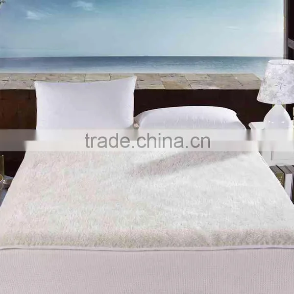 Queen Size Cashmere Waterproof Mattress Pad photo-2