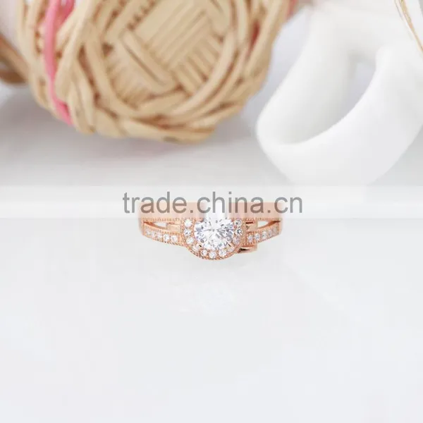 Rose Gold Prong Round Cut Ring With Inlaid AAA Zircon photo-4