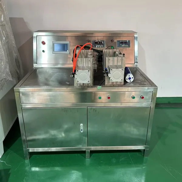 Automatic CO2/N2O Carbonated Beverage Filling Machine for Soda, Beer, and Soft Drinks photo-3