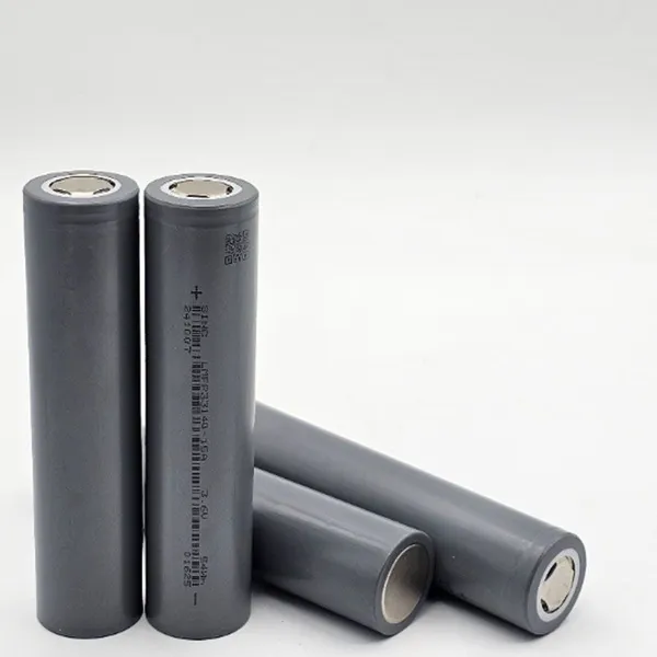 Lmfp Lifepo4 33140 3.6v 15Ah Lithium Li Ion Battery Cells for Solar Energy Storage System photo-3
