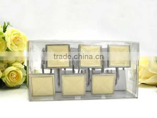 Golden Flower Square Polyresin Shower Curtain Hooks photo-5
