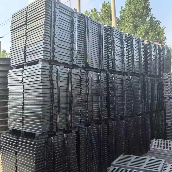 En124 Standard Cast Iron Gully Grating / Storm Drain Cover for Municipal Construction photo-3