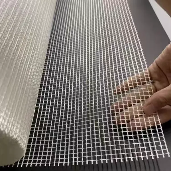 Fiberglass Mesh 10x10mm Opening 145g/m2 Weight Alkali-Resistant Coating ASTM D579