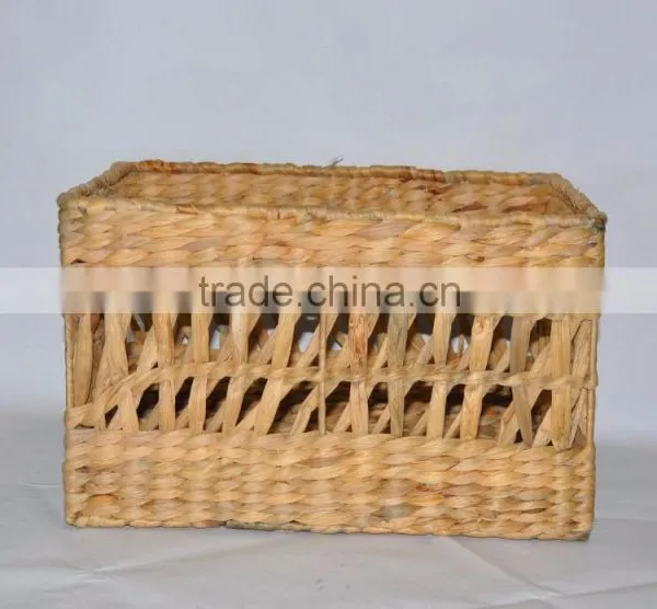 Weaving Water Hyacinth Baskets With Handle and Iron Frame photo-4