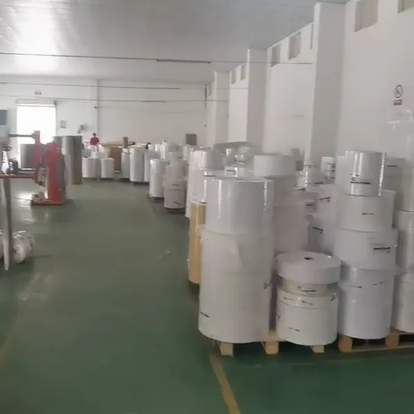 Cast Mirrow Coated Paper Jumbo Roll Hot Melt Adhesive Glassine Liner For Barcode Food Commodity Label Raw Material photo-5