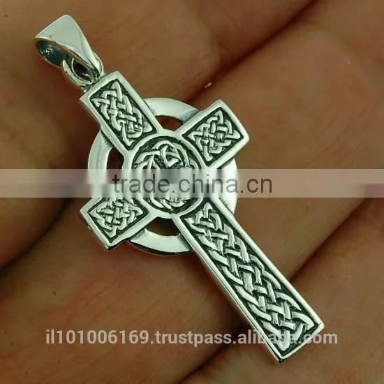 Medium Celtic Cross Silver Pendant, Pn145