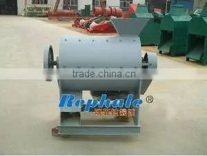 Semi-wet material crusher for fertilizer
