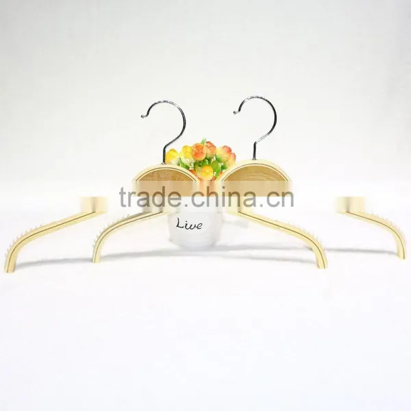China Supply Cheap Wooden Hanger With Low Price