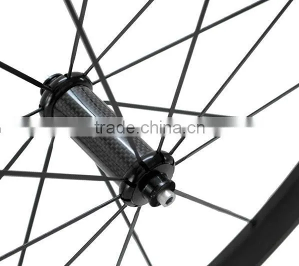 Factory Price 25mm Width Carbon Clincher Wheels, 50mm Tubuless Compatible Carbon Clincher Wheel Straight Pull Carbon Body Hubs photo-2