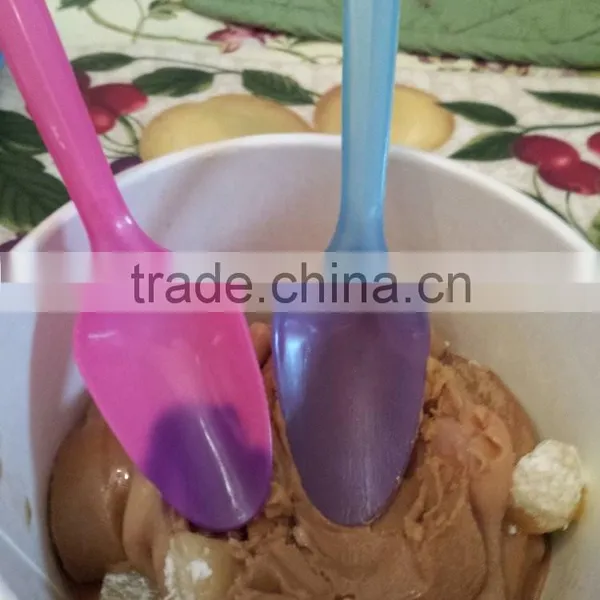 PS Food Grade Ice Cream Spoons With Cold Color Changing photo-2