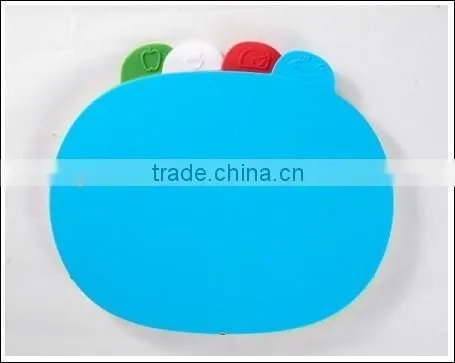 Plastic Oval Cutting Board photo-3