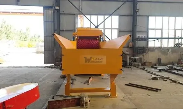 Big Feeding Roller Hard Wood Crusher Best Commercial Wood Tree Chipper Shredder for Sale