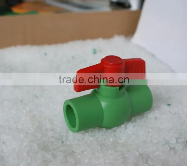 Low Price With Easy Assembly PPR Fittings Plastic Ball Valve photo-4