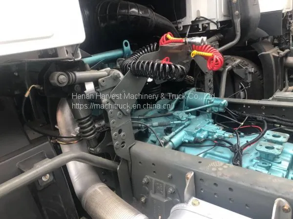 SINOTRUK HOWO Used Tractor Head 6x4 SecondHand Low Price Euro2 371hp China Factory Supply photo-5