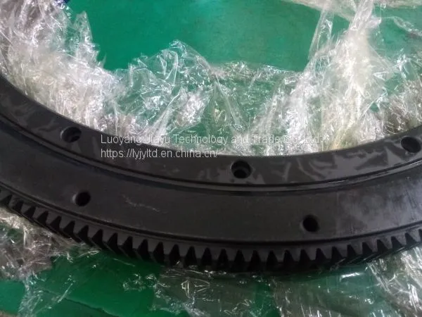 CRB 225 Crossed Roller Slewing Bearing With Special Surface Treatment for Medical Equipment photo-5