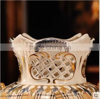 Hollow-out Original Design European Porcelain Home Decor Vase photo-3