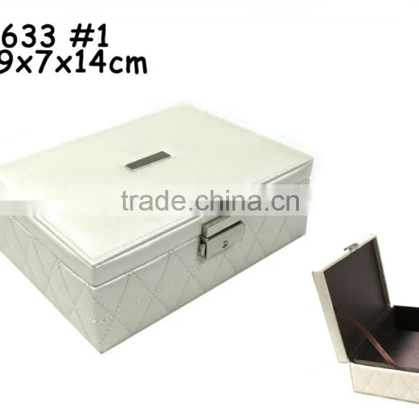 PU Leather With Mirror Handle Jewelry Box photo-2