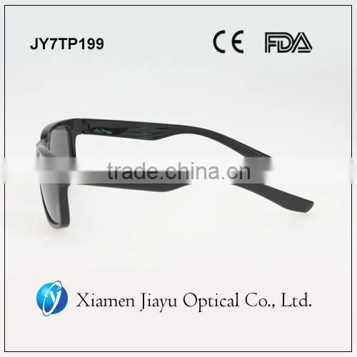 Factory Wholesale Cheap Polarized (or PC) Sunglasses for Unisex With Custom Logo photo-4