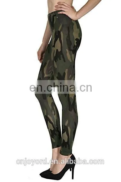Women in Tight Leggins Gold Leggings Yoga Legggings photo-3