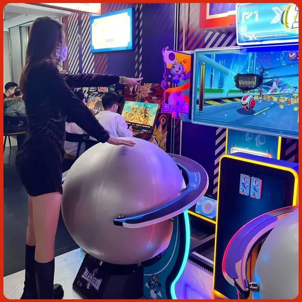 Interactive Rolling Ball in the Sports Trendy Play Hall, Digital Party, Video Game Arcade Entertainment Pushing Ball Game, Coin-operated Equipment for Large Shopping Malls photo-3