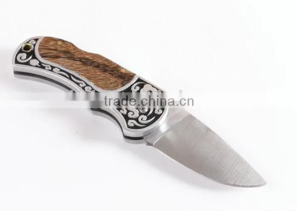 OEM New Design 440C Stainless Steel Pocket Knife With Wood photo-2