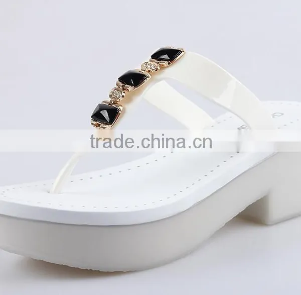 2015 Ladies Hot Sale Plastic Wedge Women Shoes PVC Jelly Flip Flops Sandals Fashion PVC Material Upper With Nice Buckle photo-2