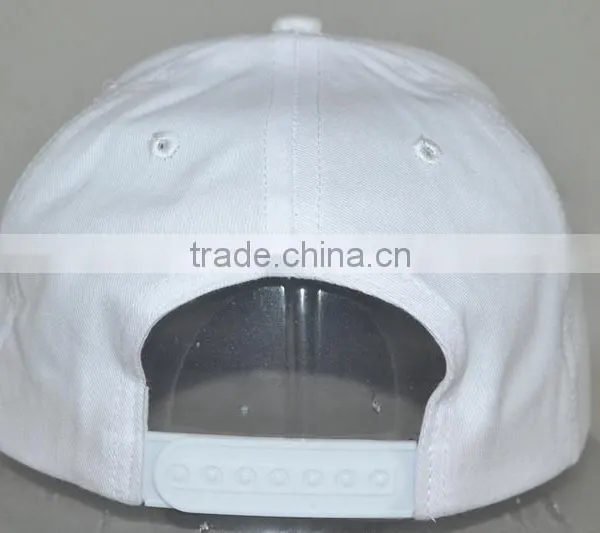 Guangzhou Professional Custom 100% Cotton White Hat Factory Famous Auto Brand Baseball Cap photo-3