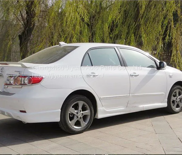 The Toyota Corolla Car Wraps Around the Front and Rear Hem of the 12-model Carora, While the Carora Looks Like a Seven-piece Collision-proof Strip photo-2